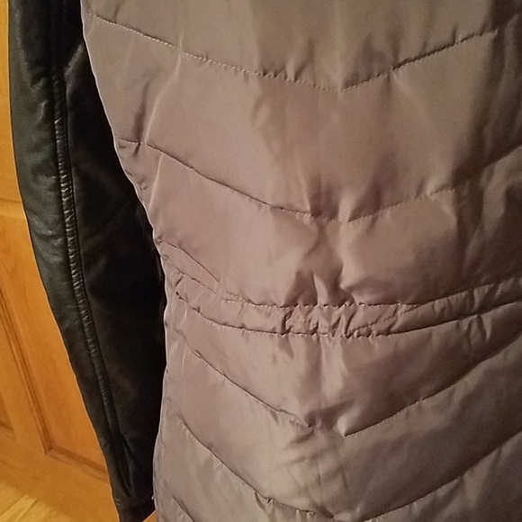 Bebe coat with faux leather sleeves, sz M - Picture 6 of 8